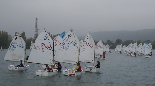 Défilé d'optimistes sur la Seine 